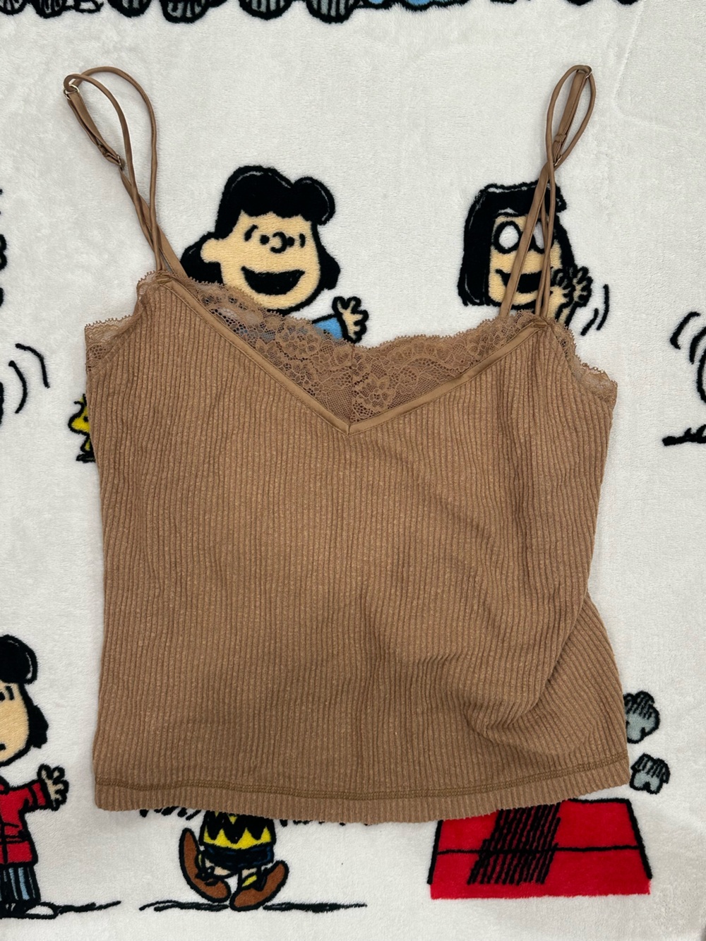 Abercrombie & Fitch Ribbed Lace-Trim Cami in Camel Brown